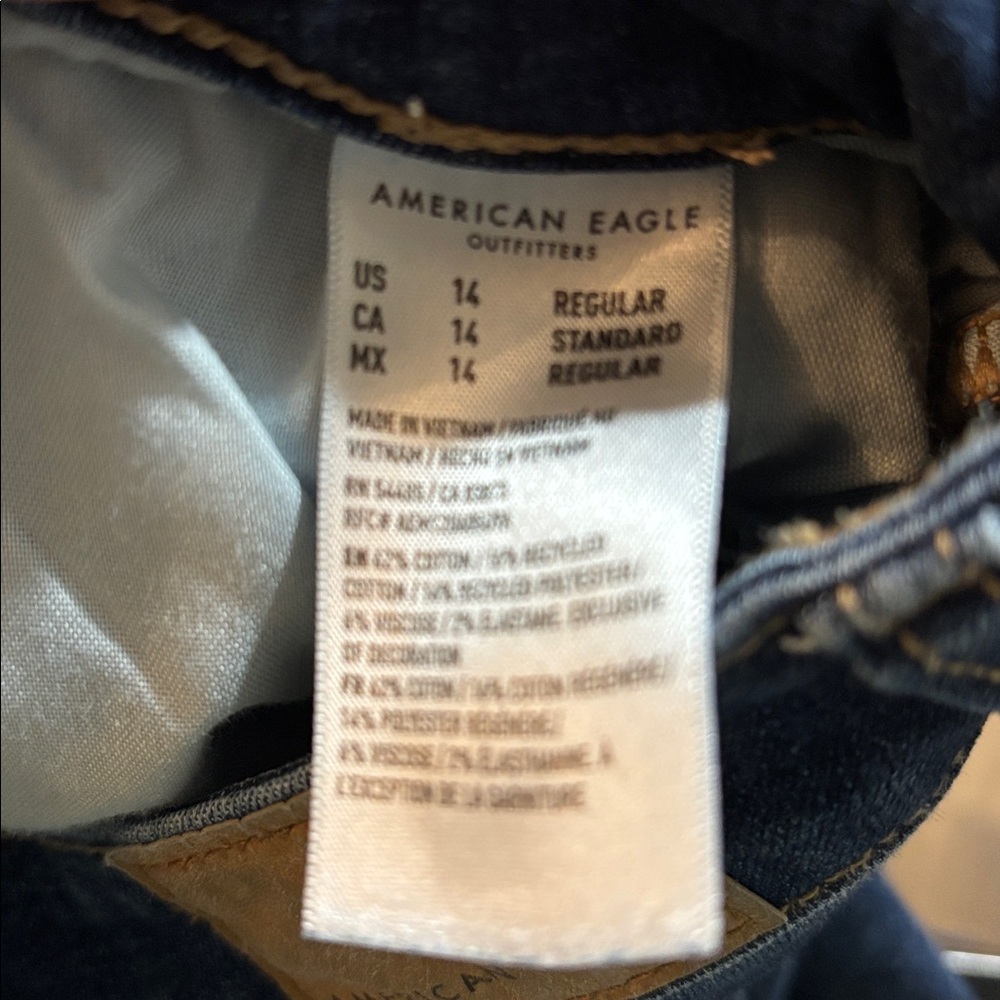 American Eagle Outfitters Indigo Boot Cut Jeans - Picture 4 of 4